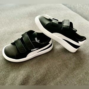 Puma Toddler Black and White Velcro Sneakers